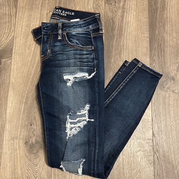 American Eagle Outfitters Denim - AMERICAN EAGLE SUPER LOW JEGGING | Size 4